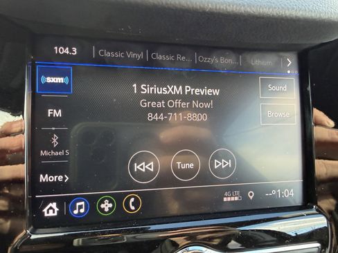 Used 2022 Chevrolet Trax LT w/ LT Convenience Package image 15