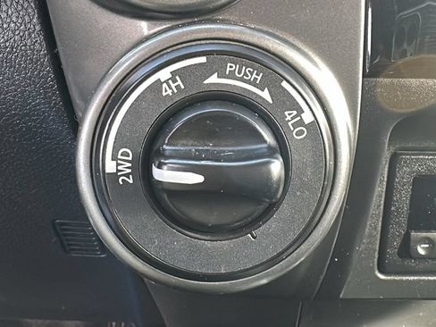 Used 2019 Nissan Titan Platinum Reserve w/ Platinum Utility Package AWD/4WD image 26