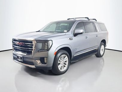 Used 2022 GMC Yukon XL SLT w/ SLT Premium Package