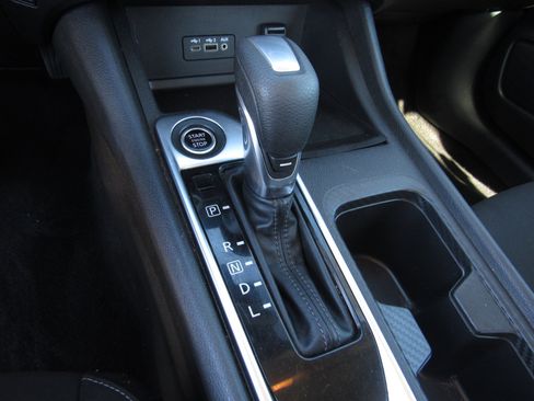 Used 2022 Nissan Sentra SV image 19