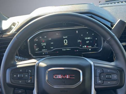 Used 2023 GMC Sierra 1500 Elevation image 16