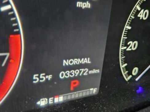 Used 2023 Honda Pilot TrailSport image 2