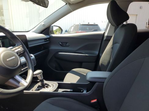 Used 2025 Hyundai Kona SEL AWD/4WD image 17