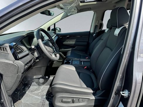 Used 2026 Honda Odyssey Touring image 16