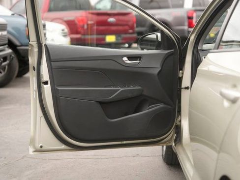 Used 2018 Hyundai Accent SE image 29