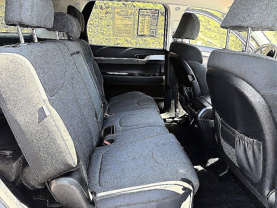 Used 2025 Hyundai Palisade SE FWD image 20