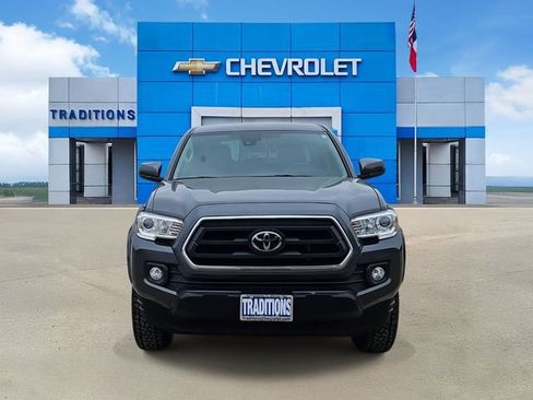 Used 2021 Toyota Tacoma SR5 RWD image 4