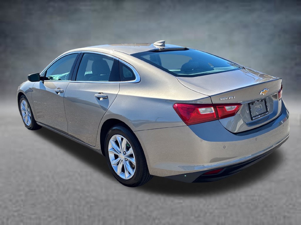 Used 2025 Chevrolet Malibu LT FWD image 3