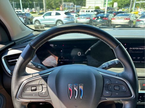 Certified 2024 Buick Encore GX Preferred w/ Comfort Package AWD/4WD image 10