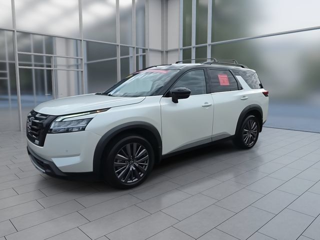 Certified 2024 Nissan Pathfinder SL w/ SL Premium Package AWD/4WD image 4