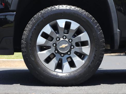 Used 2024 Chevrolet Silverado 2500 Custom w/ Custom Value Package AWD/4WD image 6