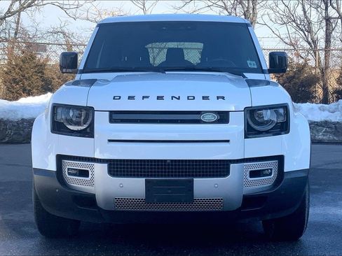 Used 2024 Land Rover Defender 130 S image 2