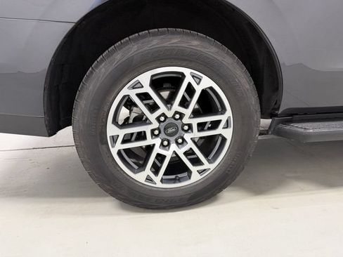 Certified 2025 Ford Expedition Active AWD/4WD image 28