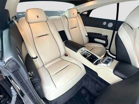 Used 2016 Rolls-Royce Wraith RWD image 21