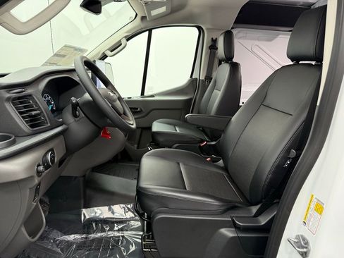 New 2025 Ford Transit 250 Low Roof image 17