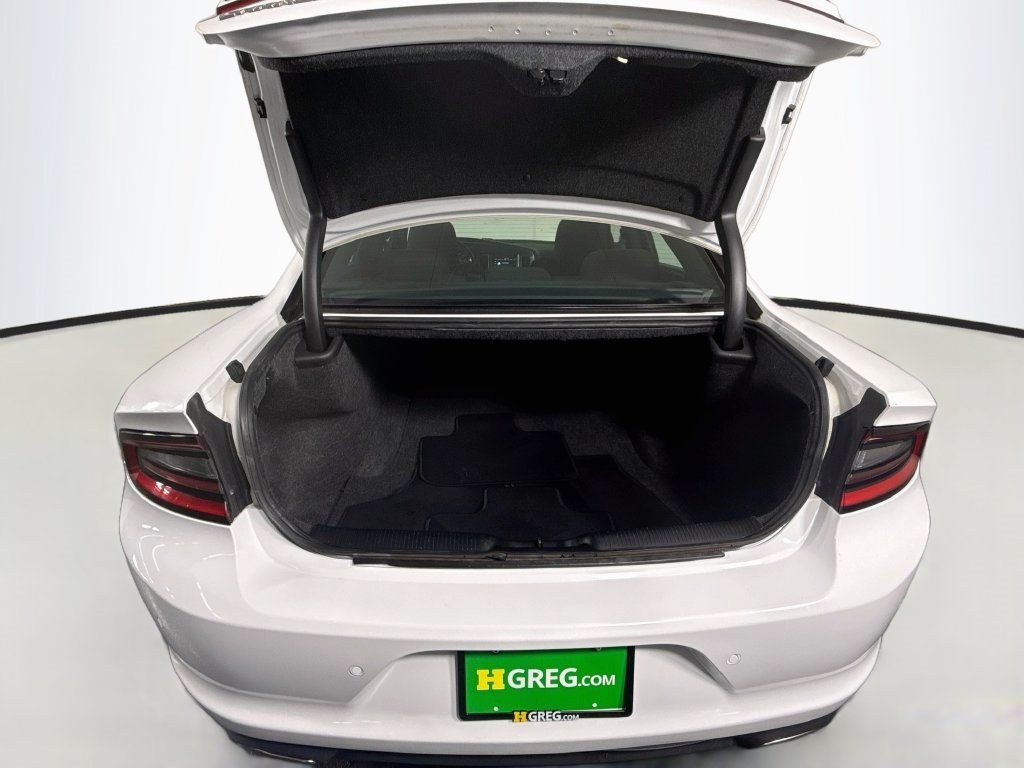 Used 2022 Dodge Charger SXT RWD image 22