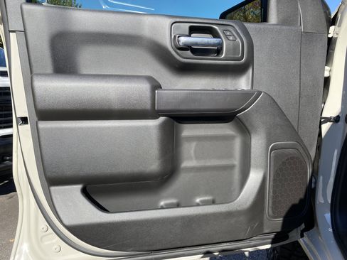 Used 2026 Chevrolet Silverado 1500 Custom w/ Turbomax Blackout Package image 15