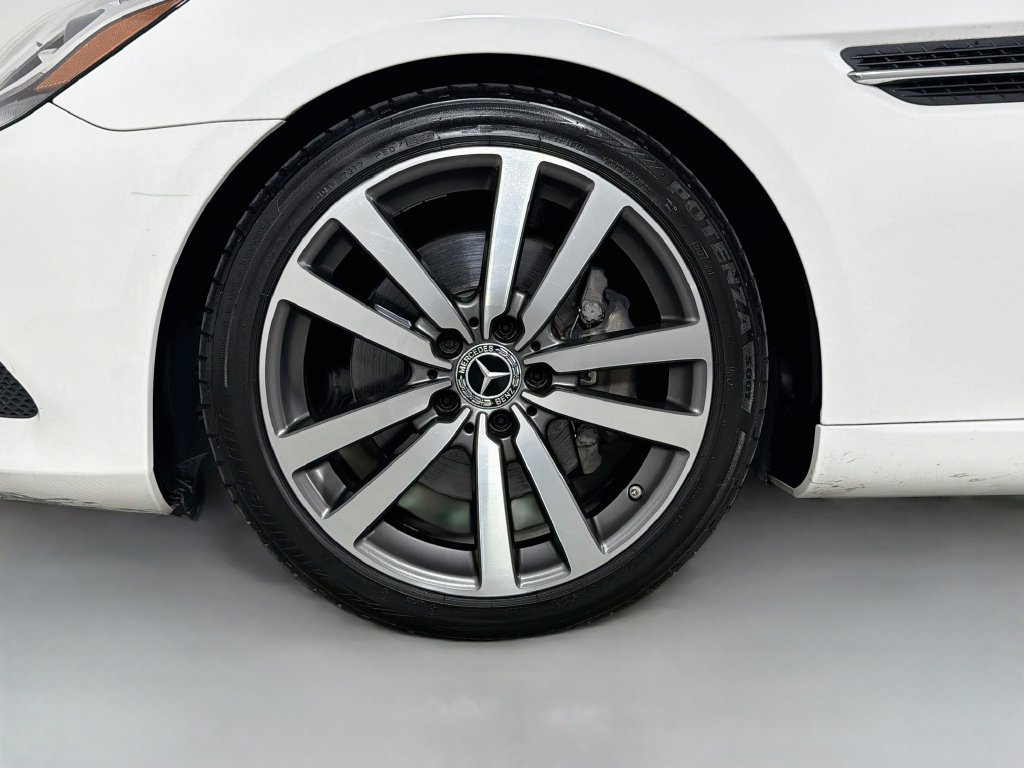 Used 2020 Mercedes-Benz SLC 300 w/ Premium Package image 29