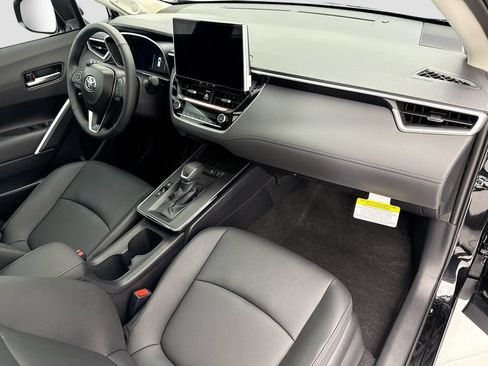 Used 2026 Toyota Corolla Cross XLE w/ Convenience Package AWD/4WD image 15
