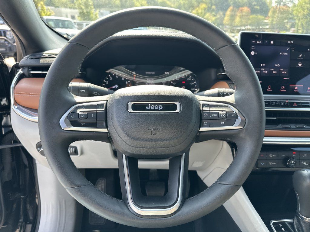 Certified 2023 Jeep Compass Limited AWD/4WD image 12