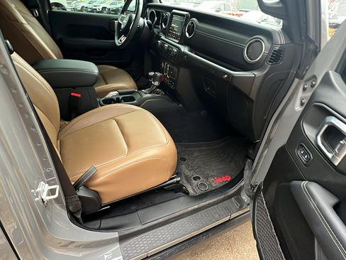 Used 2022 Jeep Wrangler Unlimited Rubicon 4xe w/ Steel Bumper Group image 19