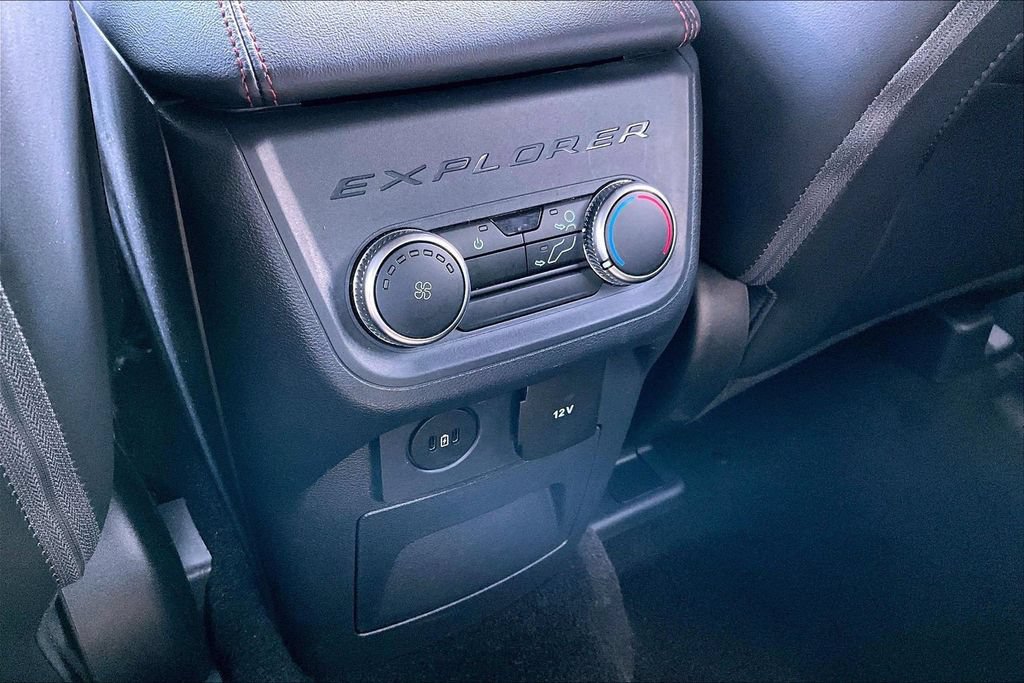 Used 2025 Ford Explorer ST-Line AWD/4WD image 10