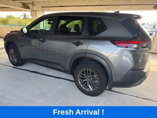 Used 2023 Nissan Rogue S FWD image 17