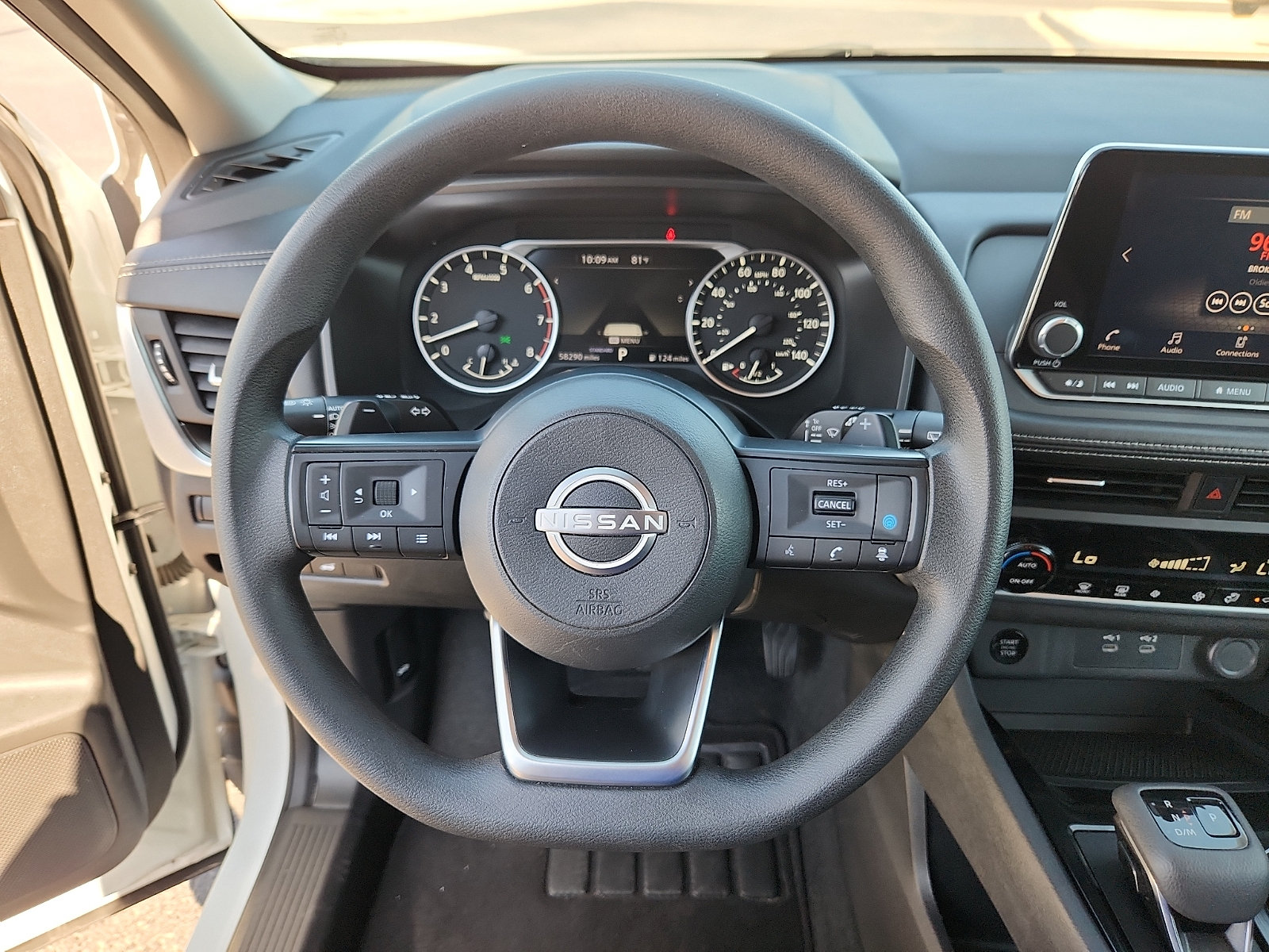 Used 2024 Nissan Rogue SV FWD image 16