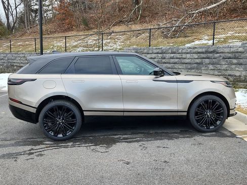 New 2026 Land Rover Range Rover Velar Dynamic SE AWD/4WD image 11