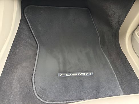 Used 2020 Ford Fusion SEL image 25
