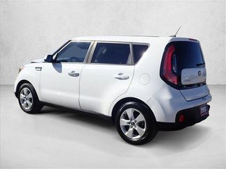 Used 2018 Kia Soul Base w/ Convenience Package video 3