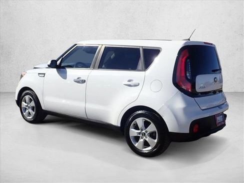 Used 2018 Kia Soul Base w/ Convenience Package image 3