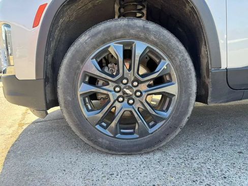 Used 2023 Chevrolet Traverse RS AWD/4WD image 20