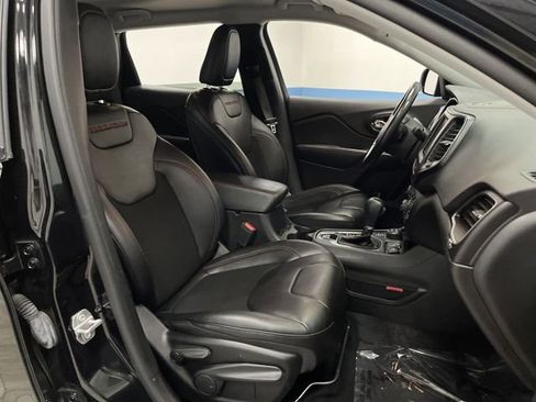 Used 2021 Jeep Cherokee Trailhawk w/ Trailer Tow Group image 29