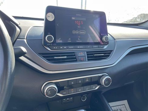 Used 2024 Nissan Altima 2.5 SR image 23