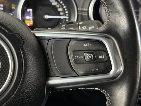 Used 2023 Jeep Wrangler Unlimited Sahara w/ Cold Weather Group AWD/4WD image 29