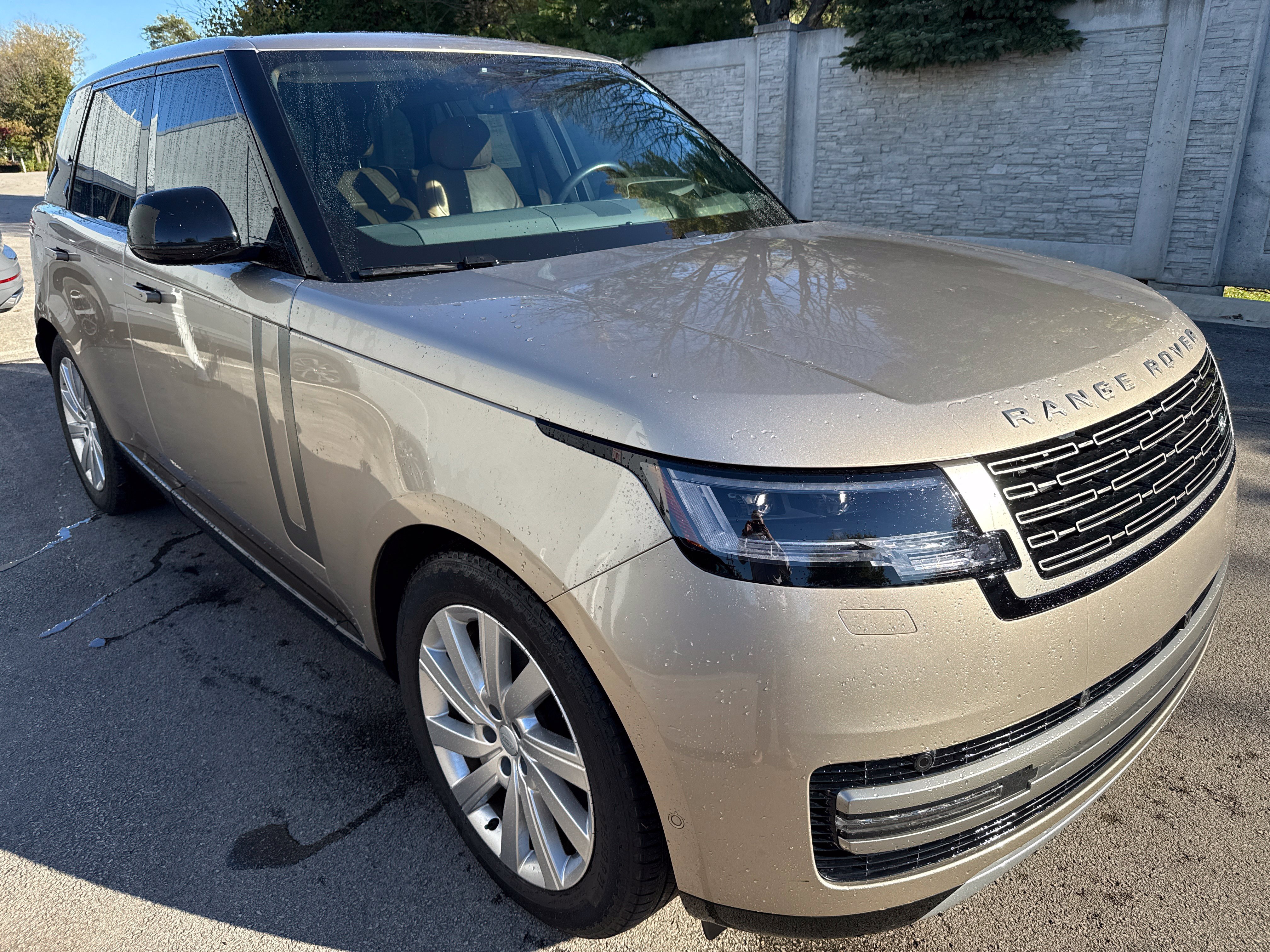 Used 2024 Land Rover Range Rover SE AWD/4WD image 13