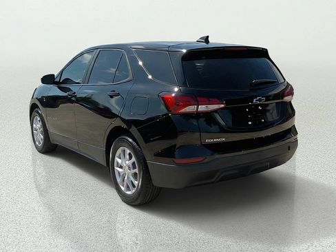 Used 2023 Chevrolet Equinox LS w/ LS Convenience Package FWD image 5