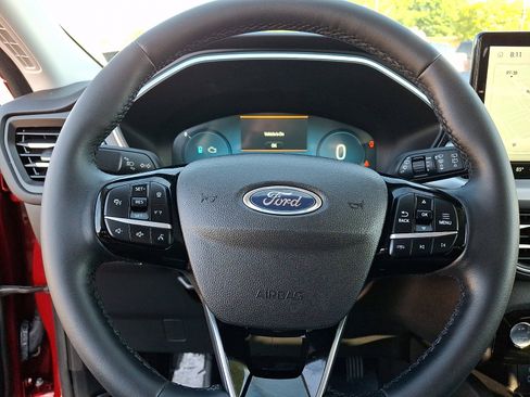 Certified 2023 Ford Escape Platinum AWD/4WD image 22