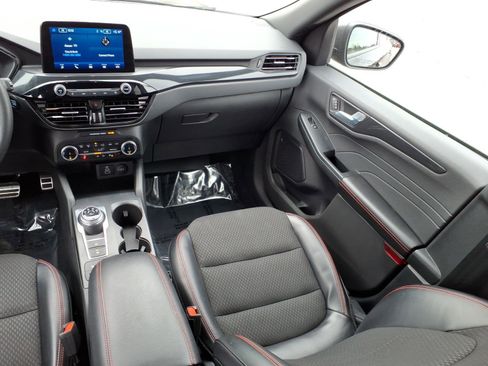 Used 2024 Ford Escape ST-Line image 12