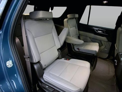 Used 2025 GMC Yukon Elevation RWD image 19