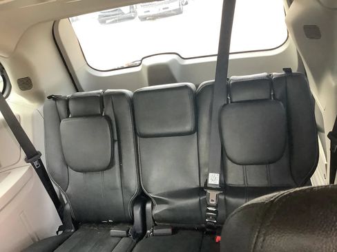 Used 2015 Chrysler Town & Country Touring-L w/ Driver Convenience Group FWD image 13