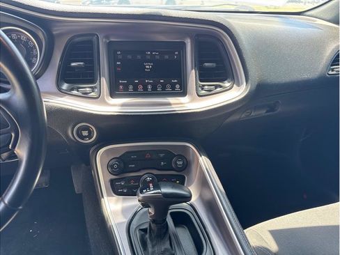 Used 2019 Dodge Challenger SXT RWD image 11