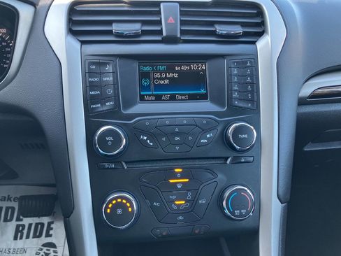 Used 2013 Ford Fusion SE image 19