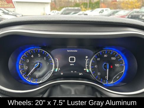 New 2026 Chrysler Pacifica Select AWD/4WD image 24