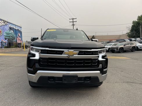 Used 2022 Chevrolet Silverado 1500 LT AWD/4WD image 5