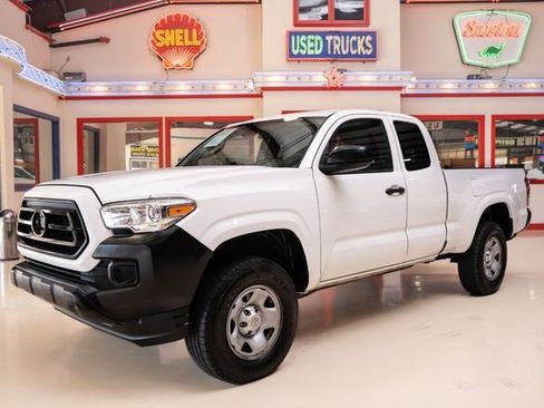 Used 2023 Toyota Tacoma SR image 2