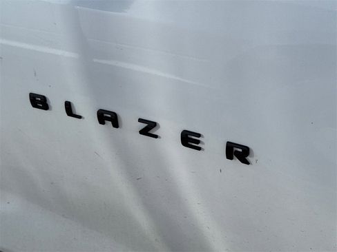 Used 2023 Chevrolet Blazer LT image 17