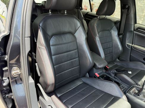 Used 2015 Volkswagen Golf 4-Door FWD image 20