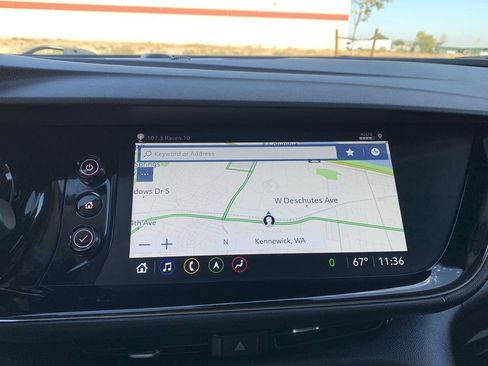 Used 2023 Buick Envision Avenir image 23